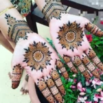 modern royal front hand mehndi 4